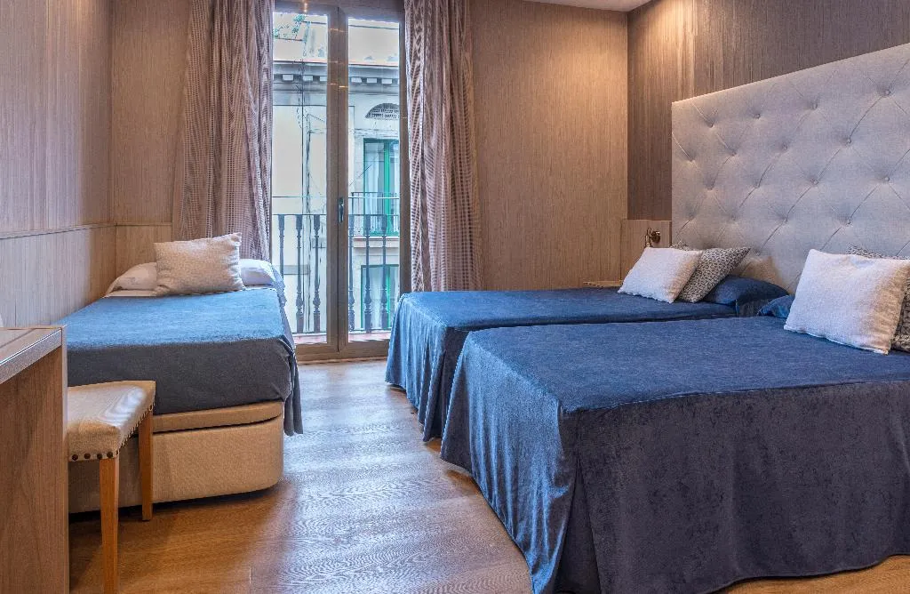 TRIPLE CAPACITY 1 Room, Rialto, Barcelona