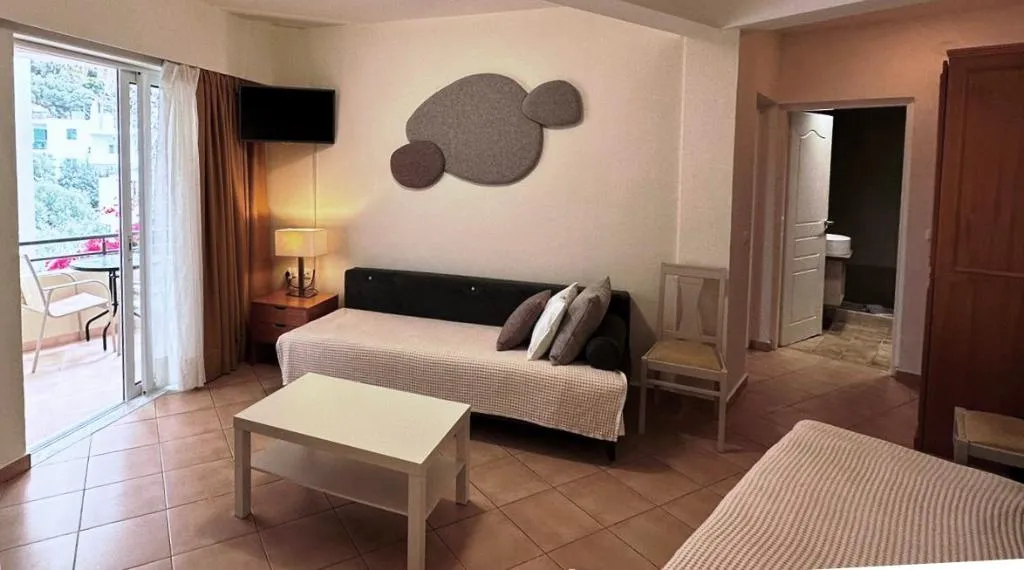 JUNIOR SUITE CAPACITY 5 Room, Faedra Beach, Crete