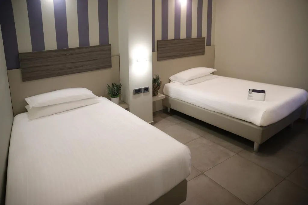 Double or Twin STANDARD Room, Palace Hotel, Naples