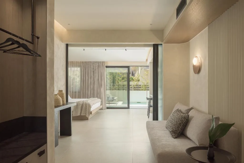SUITE basement Room, Theartemis Palace, Crete