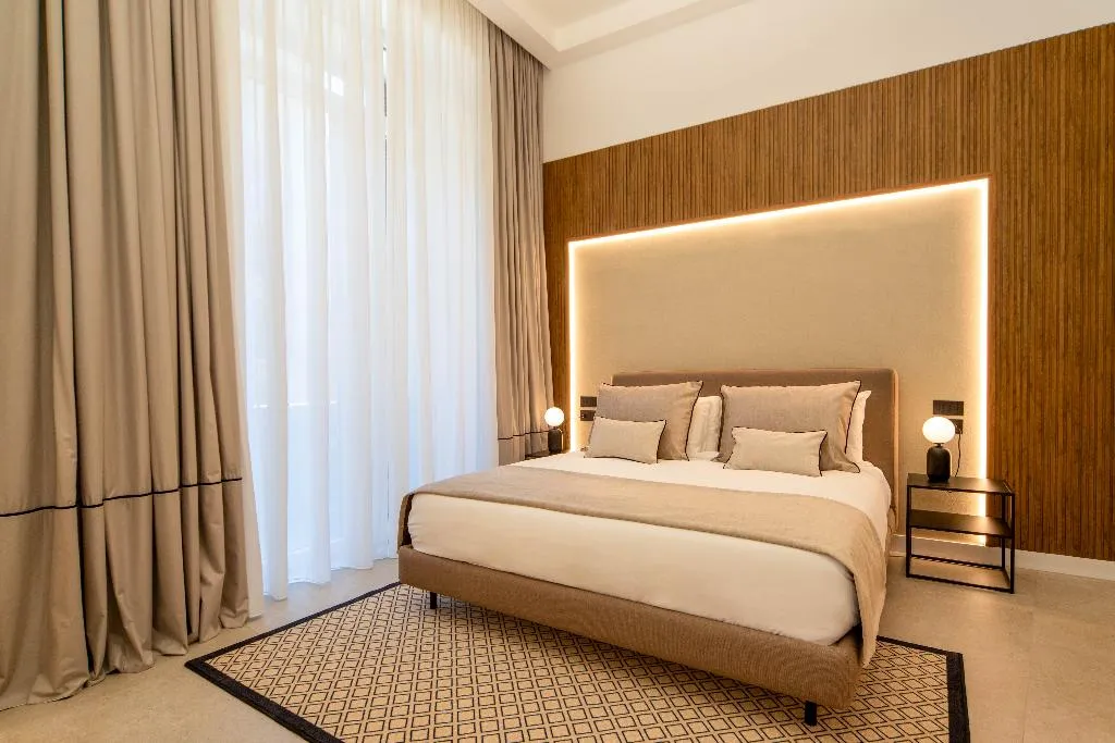 Room, Mamalu Studios And Suites, Naples