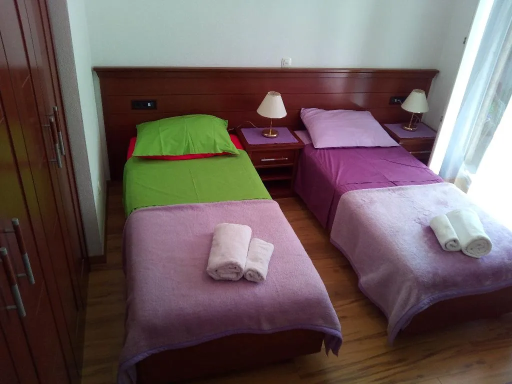 APARTMENT WITH BALCONY Room, House Perone, Dubrovnik