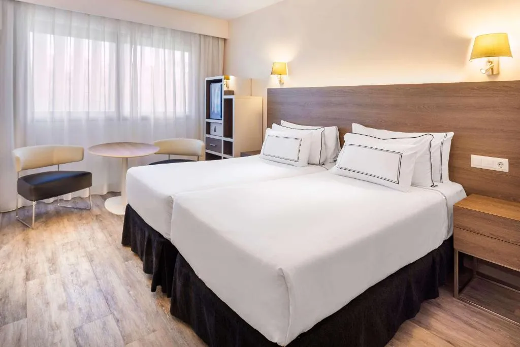 Double or Twin STANDARD Room, Melia Lebreros, Seville