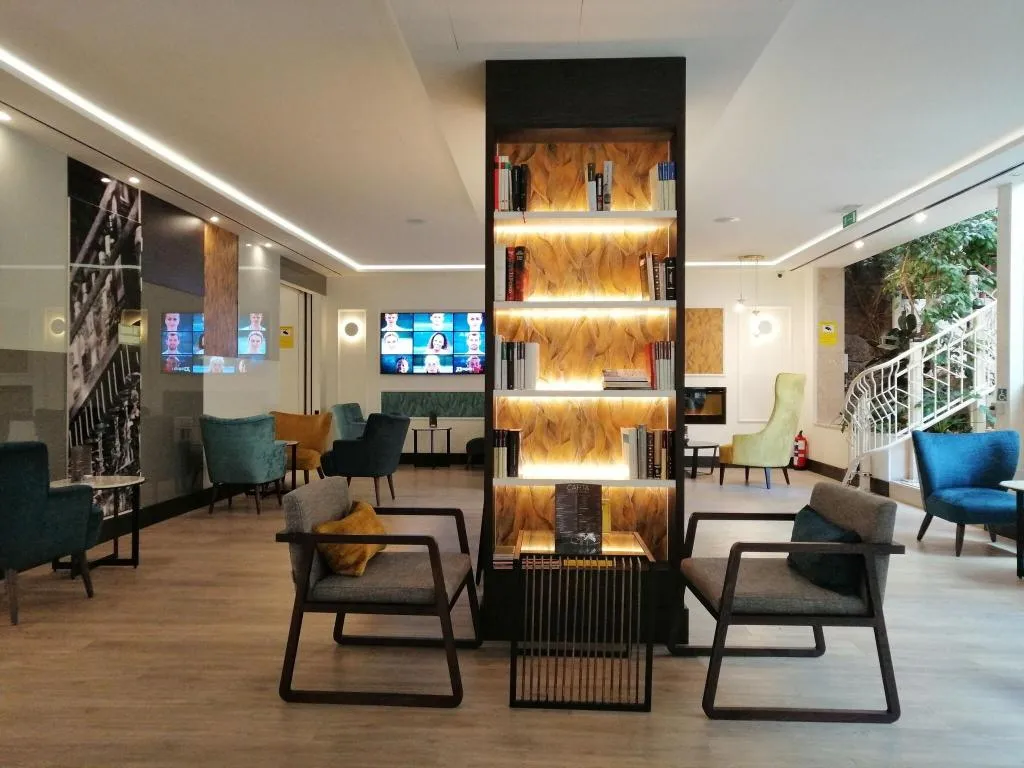 Lobby, Gran Versalles, Madrid
