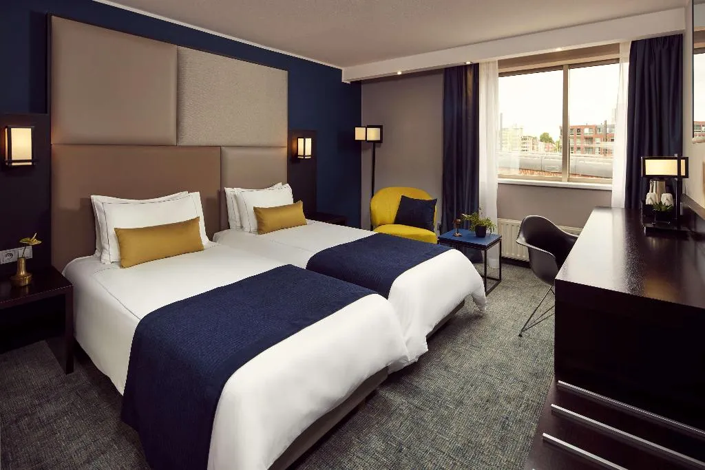 TWIN SUPERIOR Room, Park Plaza Utrecht, Amsterdam
