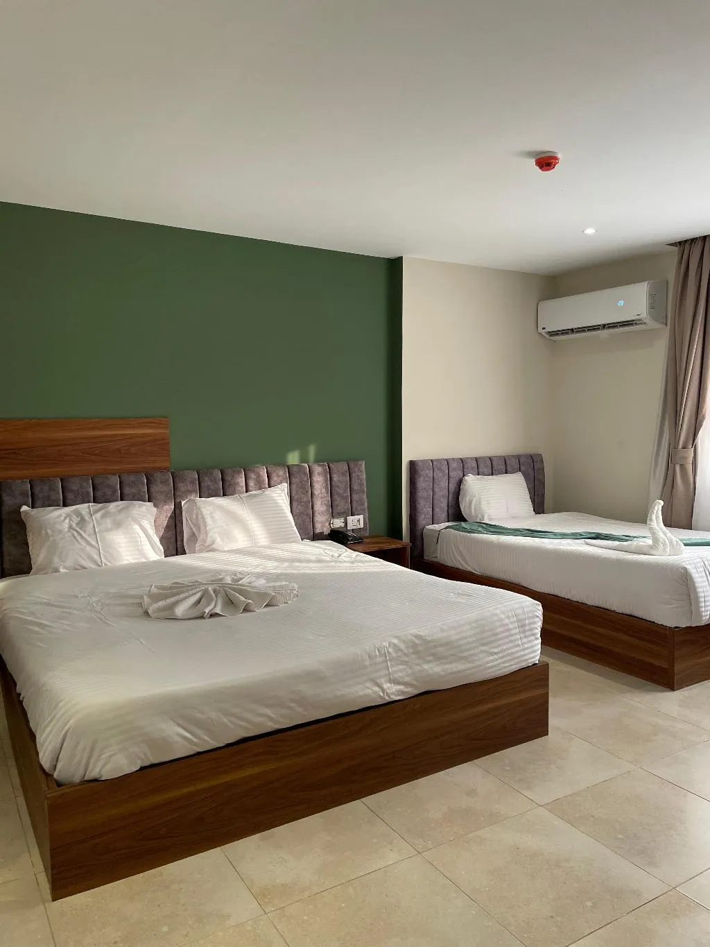DOUBLE DELUXE ONE BED Room, The Nomad Pyramids Boutique Hotel, Cairo