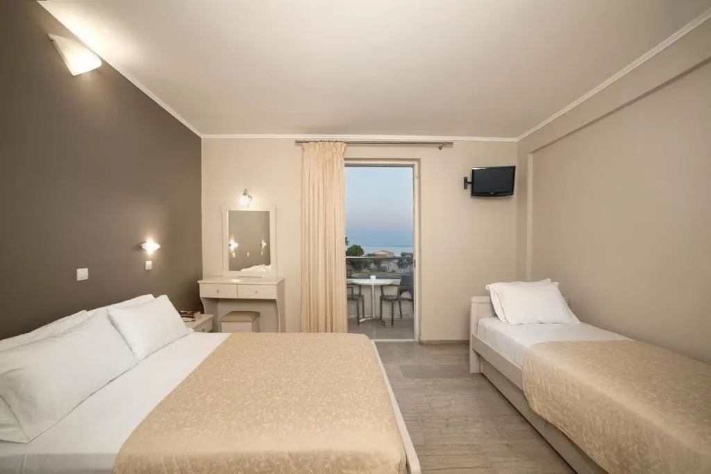 FAMILY ROOM TWO BEDS Room, Kalamaki Beach Zakynthos, Zante