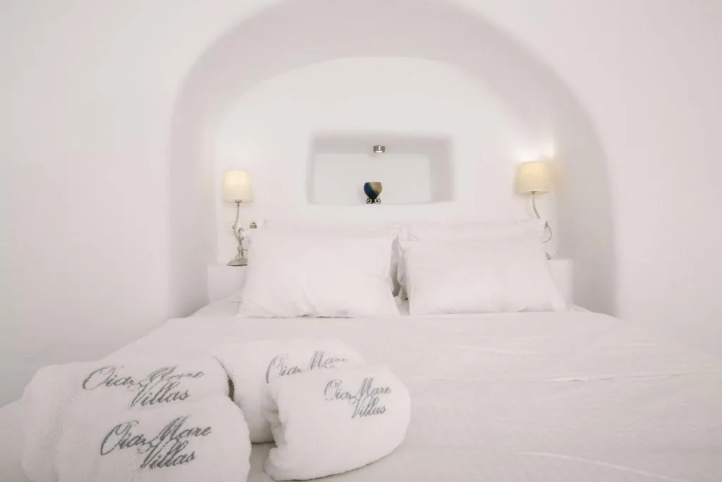 CAVE SEA VIEW Room, Oia Mare Villas, Santorini