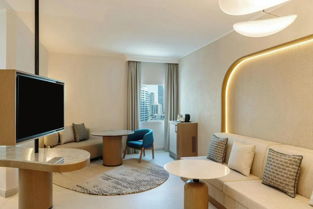 JUNIOR SUITE WITH VIEWS Room, Sheraton Jumeirah Beach Resort, Dubai