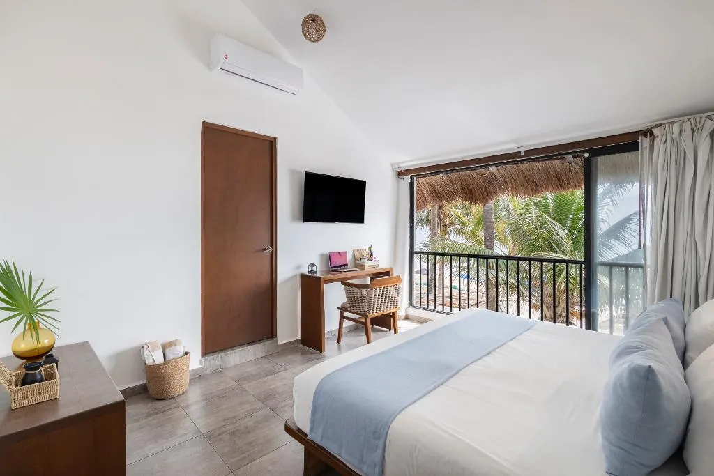 DOUBLE BASIC Room, Areia Playa Del Carmen-beach Front Hotel, Playa Del Carmen