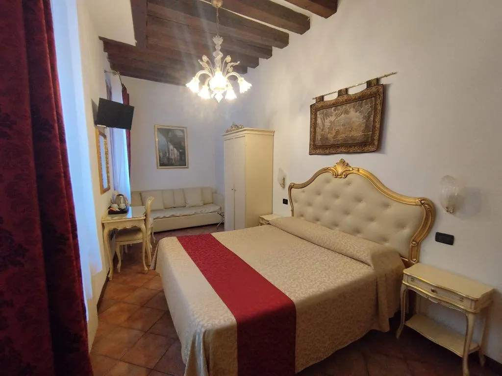 Double or Twin STANDARD Room, Alloggi SS. Giovanni e Paolo, Venice