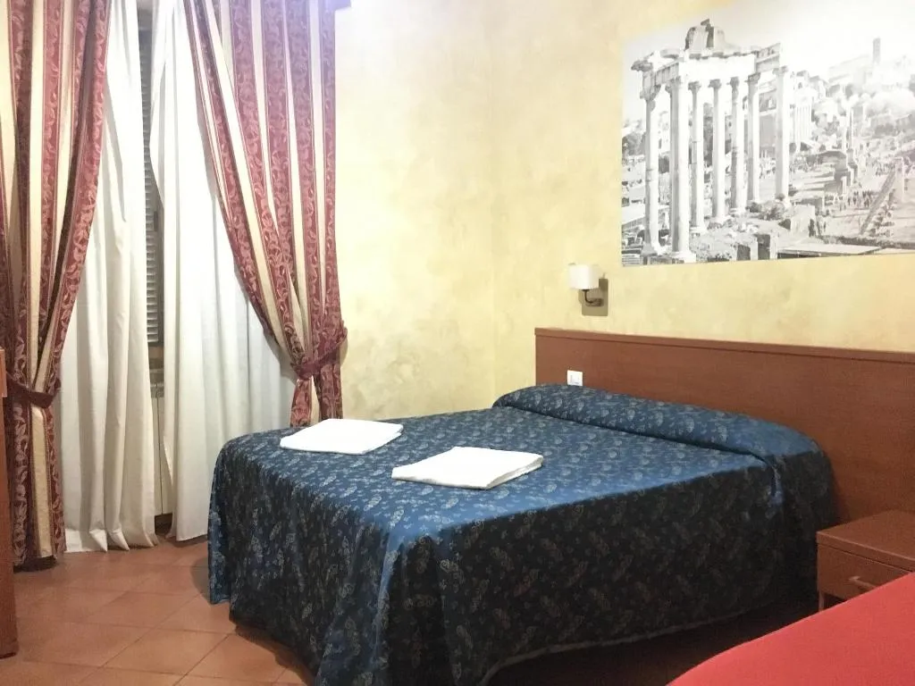 Room, Lam Guest House, Naples