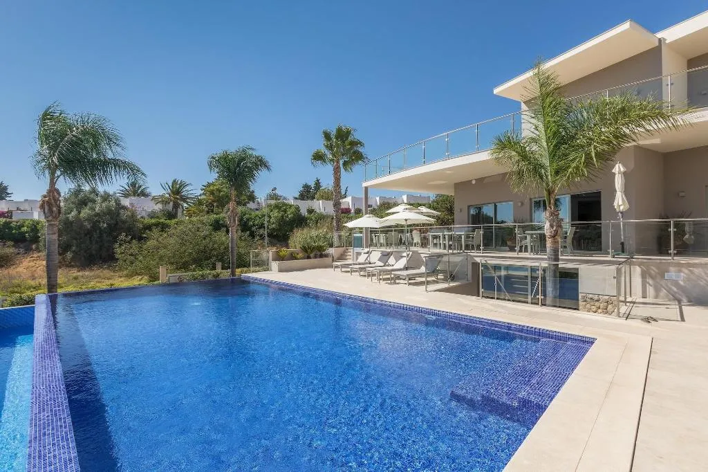Sports and Entertainment, Caneiros Luxury House & Suites, Algarve