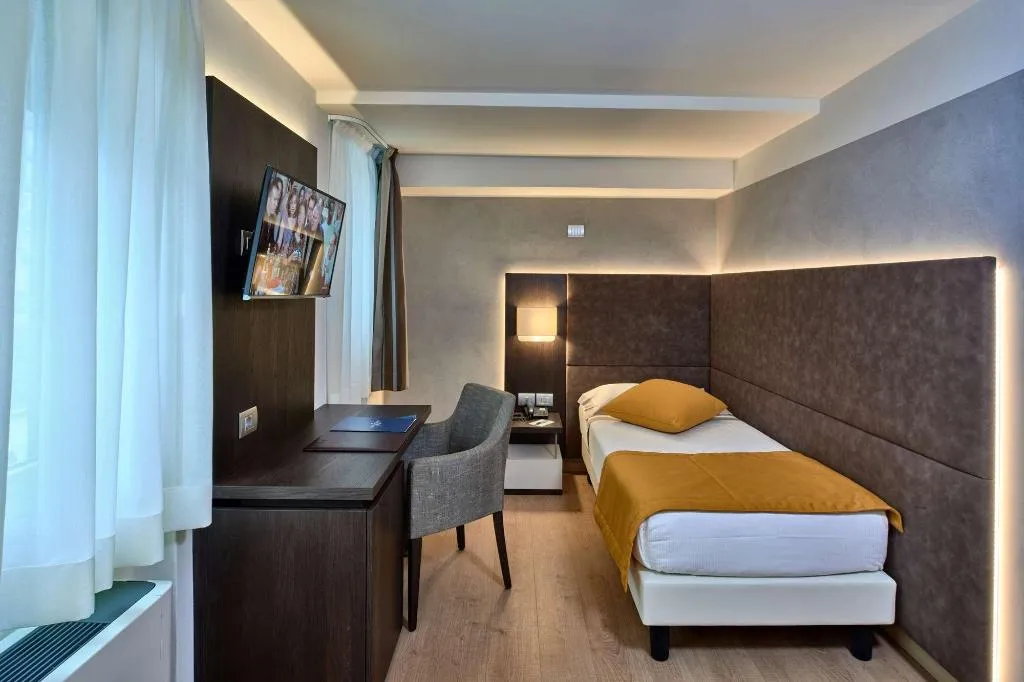 Room, Hotel Como, Milan