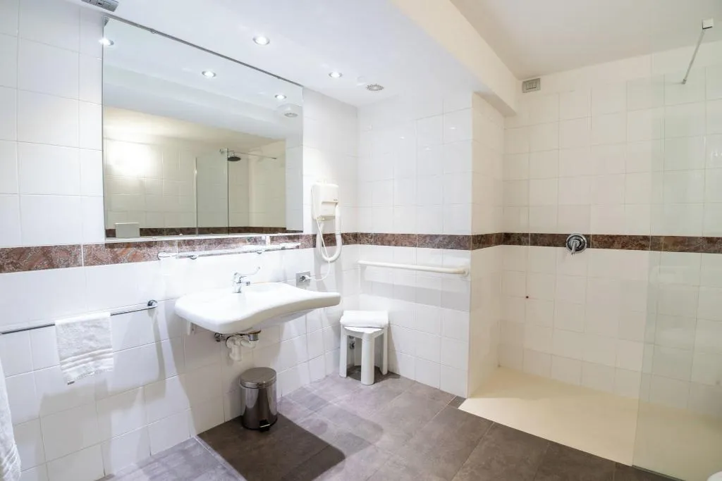 SINGLE STANDARD Room, Hotel Como, Milan
