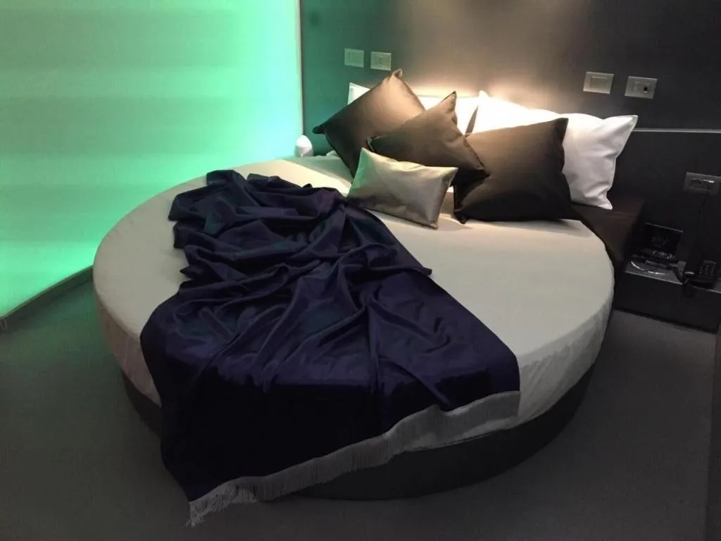 Room, Hotel Tiro A Volo, Naples