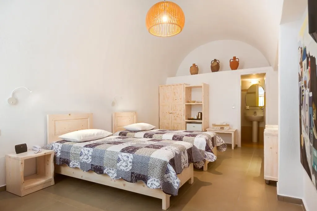 Room, Caldera Butterfly Villas, Santorini