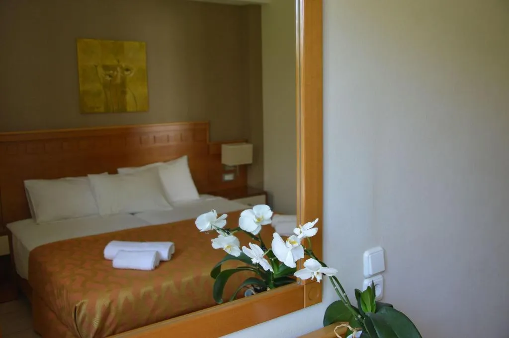 Room, Helios, Crete