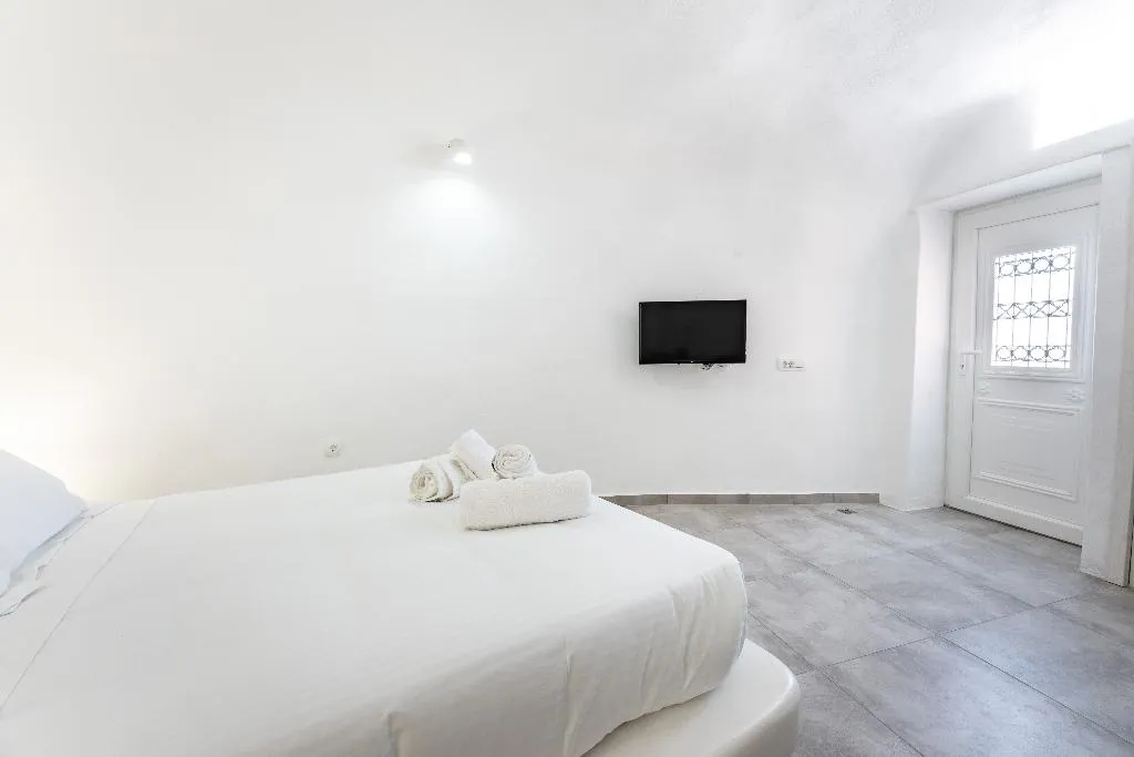 DOUBLE ECONOMY Room, Nomikos Mansion, Santorini