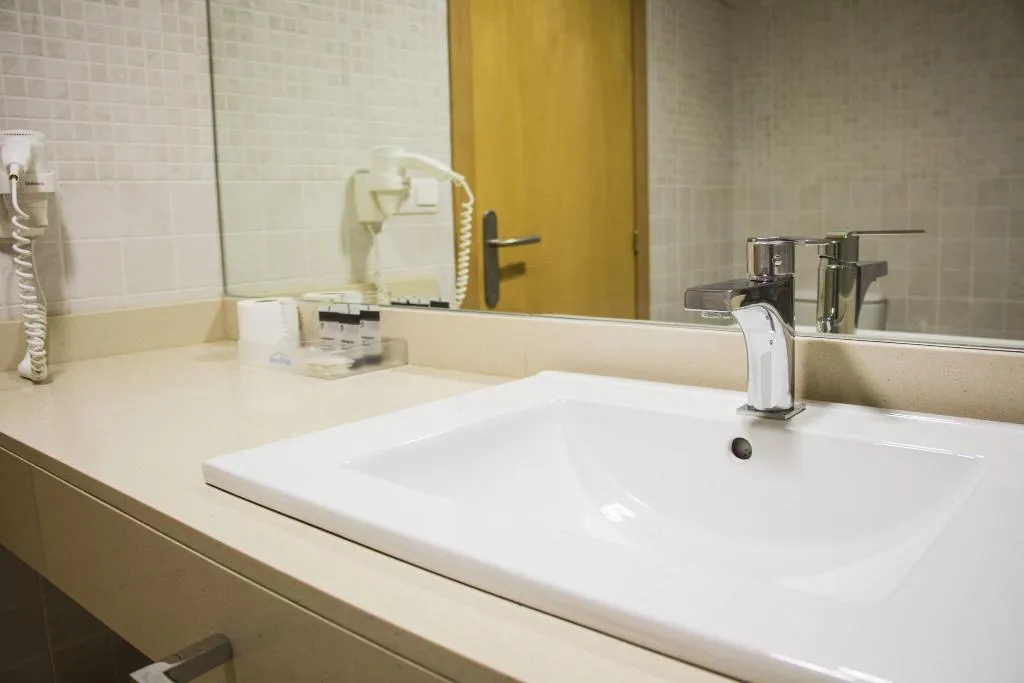 APARTMENT KING SIZE BED Room, Plaza Picasso Apartamentos, Valencia