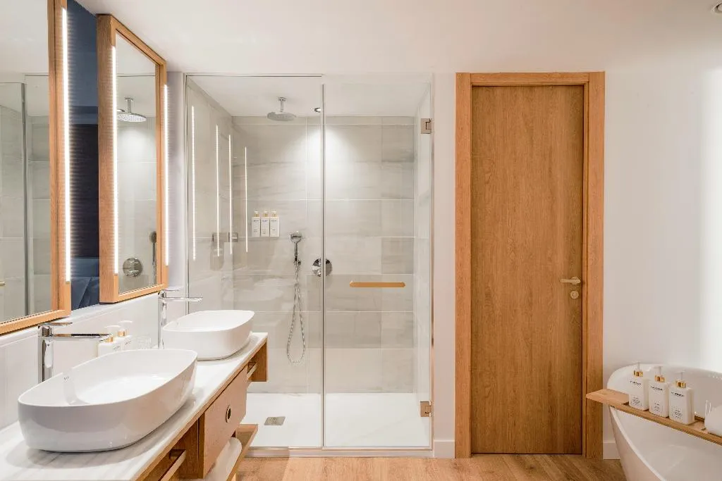SUITE TWO BEDROOMS Room, Torre Melina Gran Melia, Barcelona