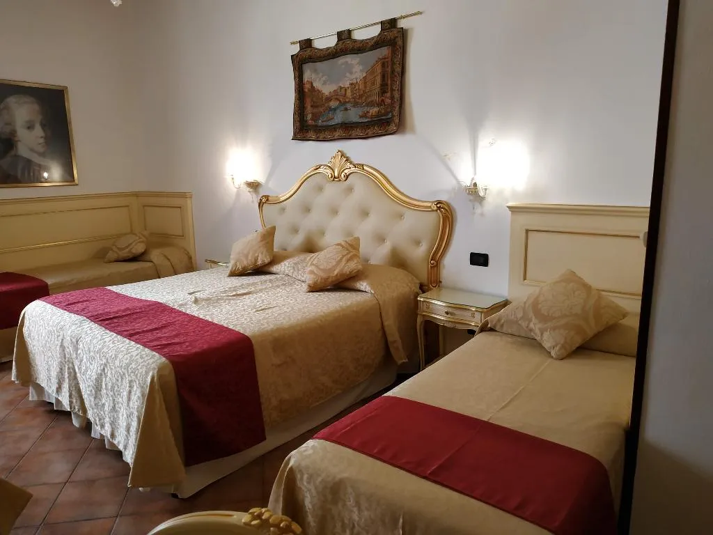 QUADRUPLE STANDARD Room, Alloggi SS. Giovanni e Paolo, Venice