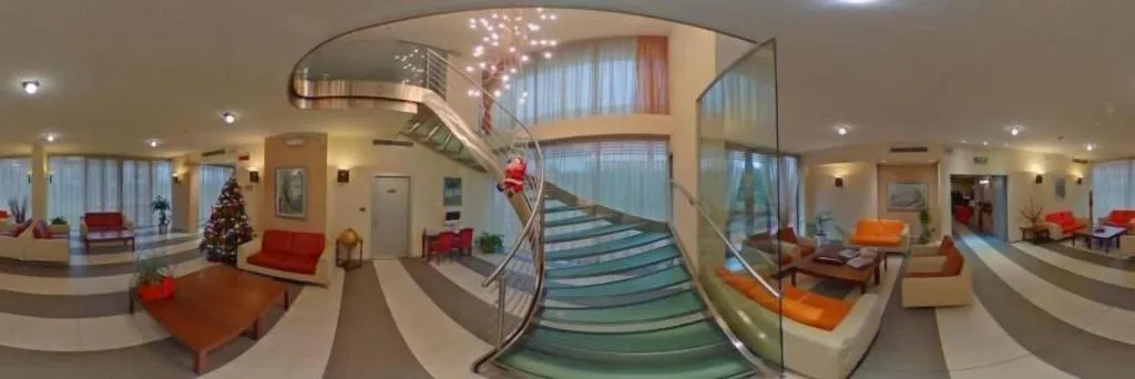 Lobby, West Florence, Florence