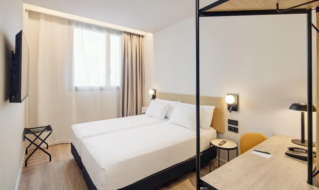 TWIN CLASSIC Room, Sercotel Barcelona El Prat, Barcelona