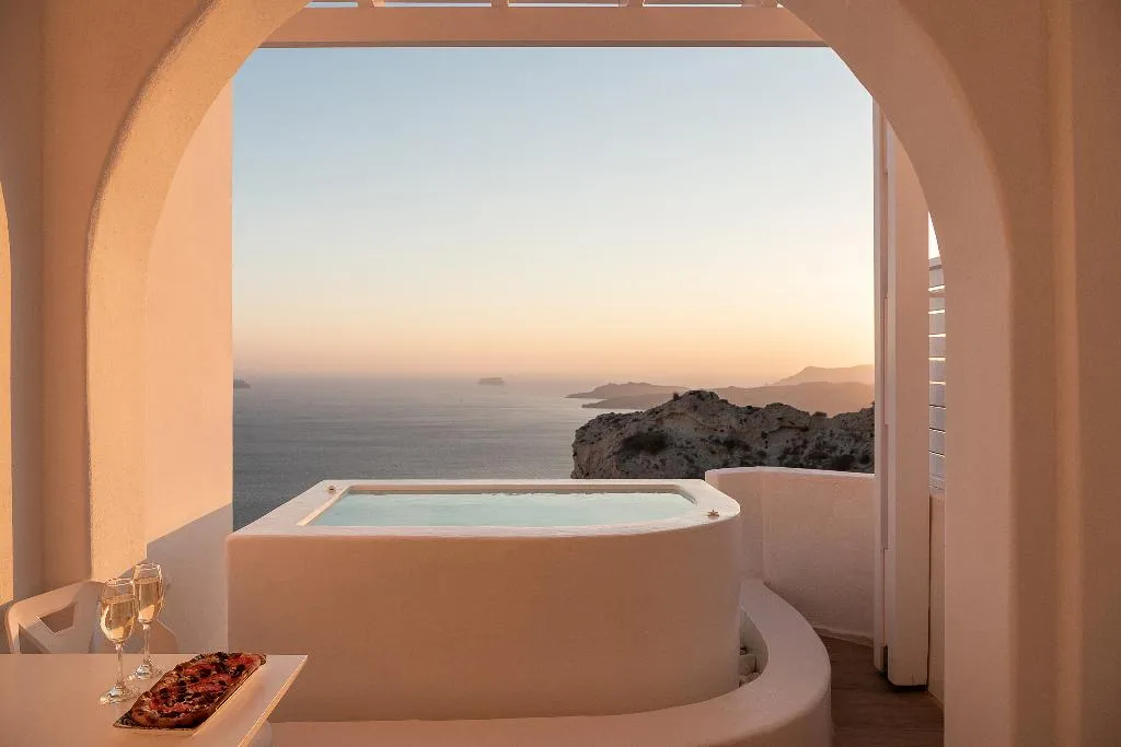 DOUBLE SEA VIEW HONEYMOON Room, Apeiron Blue Santorini - Apeiron Hotels, Santorini