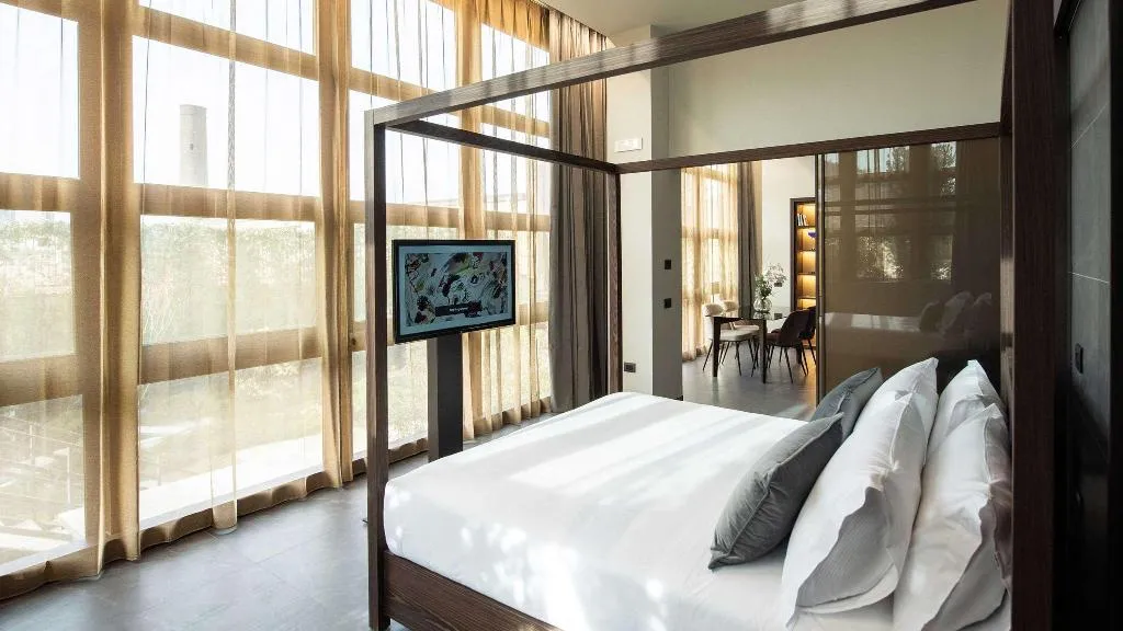 Room, Gold Tower Lifestyle Hotel, Naples