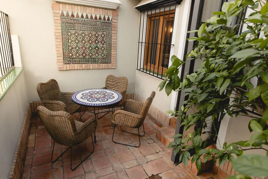 DOUBLE GRAND Room, Gravina 51, Seville