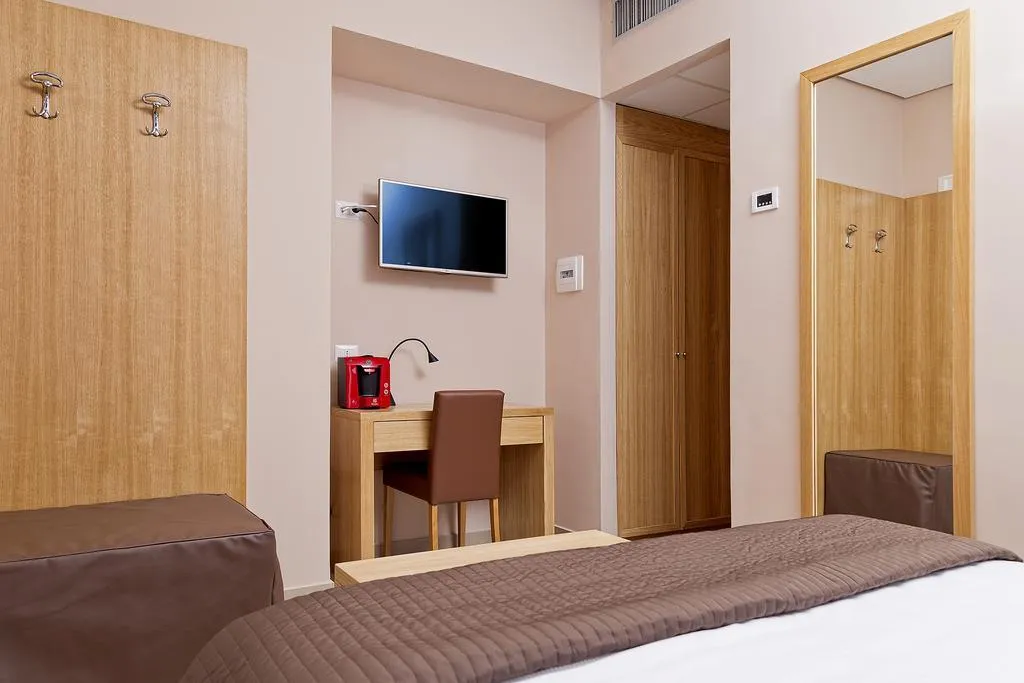 Room, Hotel Airone Napoli, Naples