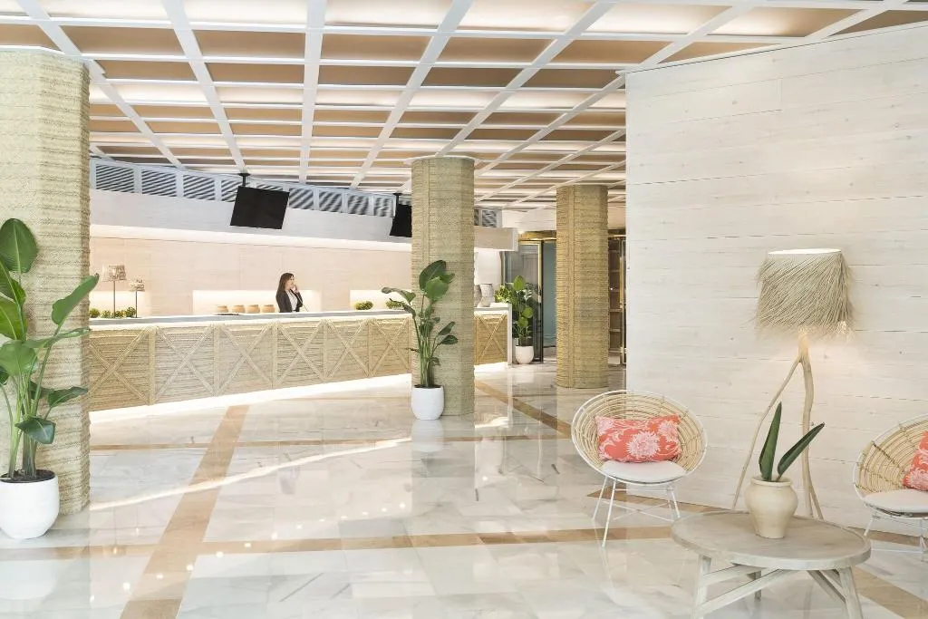 Lobby, Indalo Park, Costa Brava