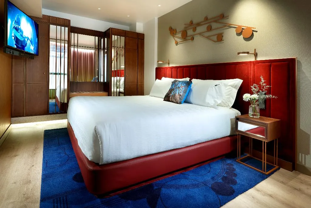 SUITE STANDARD Room, Hard Rock Hotel Madrid, Madrid