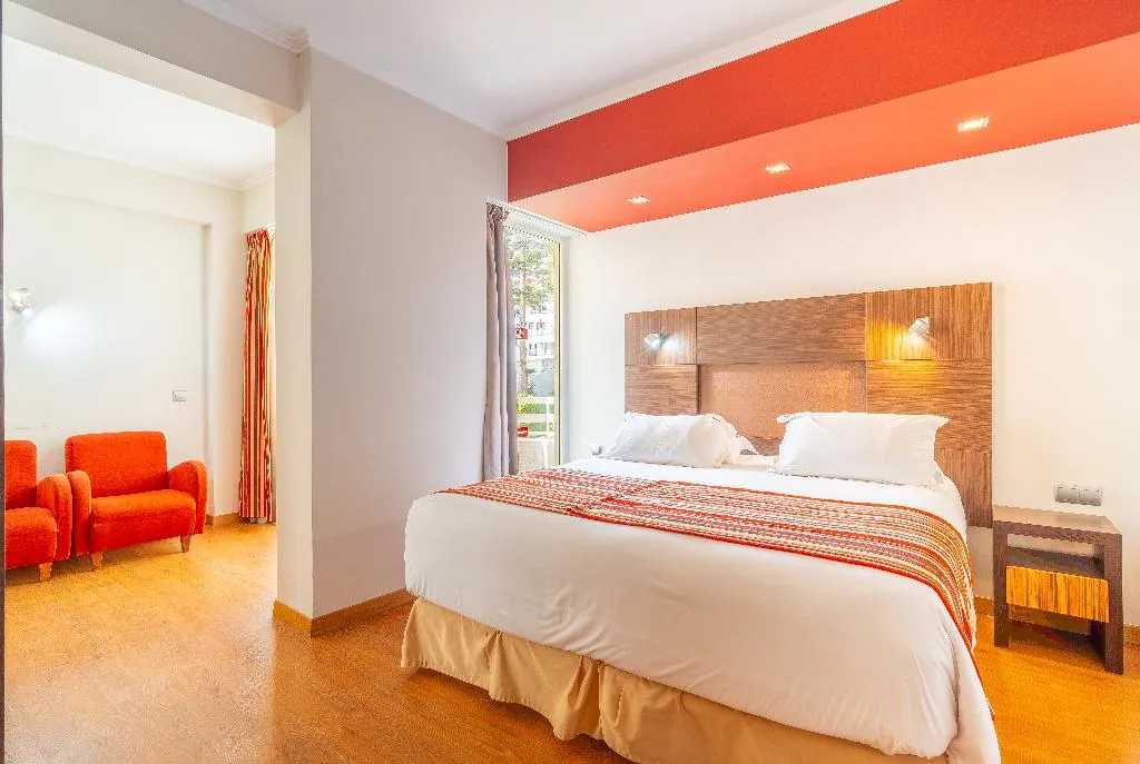 Double or Twin GARDEN VIEW Room, Muthu Raga Madeira Hotel, Madeira