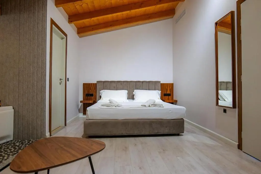 Room, Hotel Semajo, Kavaje