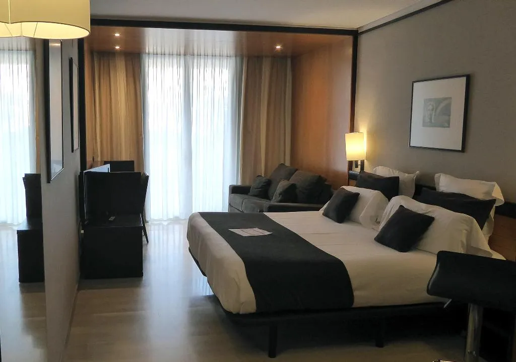 DOUBLE SINGLE USE POOL VIEW Room, Estela Barcelona, Costa Brava