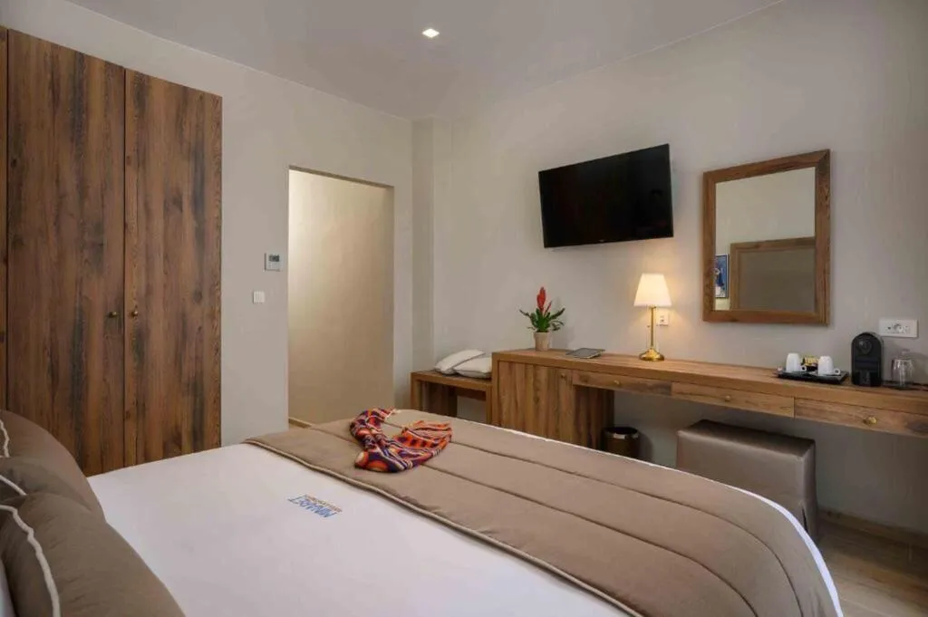 Room, Minaret Suites & Apartments, Crete