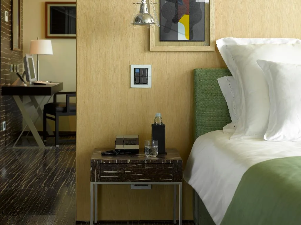 SUITE DELUXE HARBOUR VIEW Room, Romeo, Naples