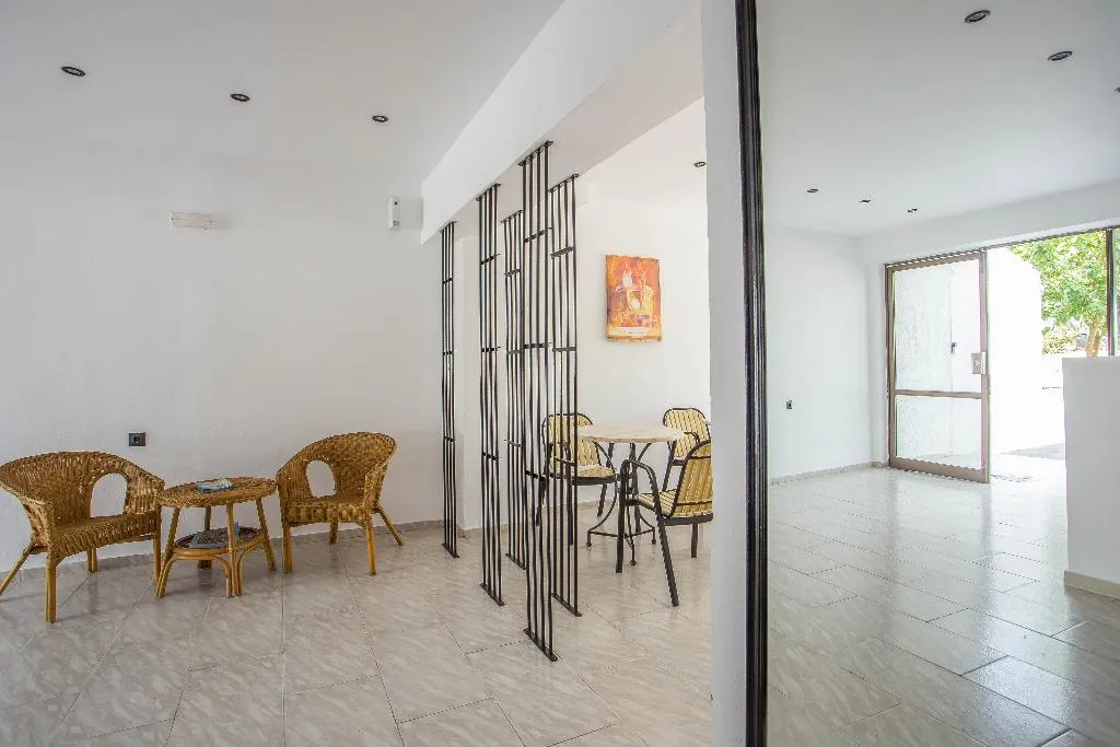 Lobby, Nikos BnB, Rhodes