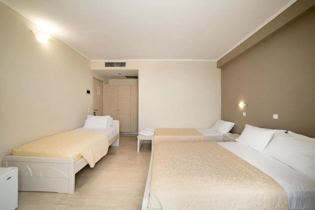 FAMILY ROOM TWO BEDS Room, Kalamaki Beach Zakynthos, Zante