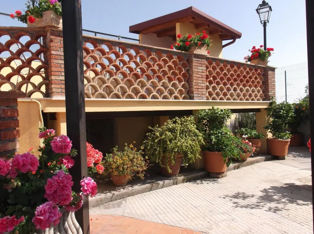 Terrace, B&B U Palmentu, Taormina