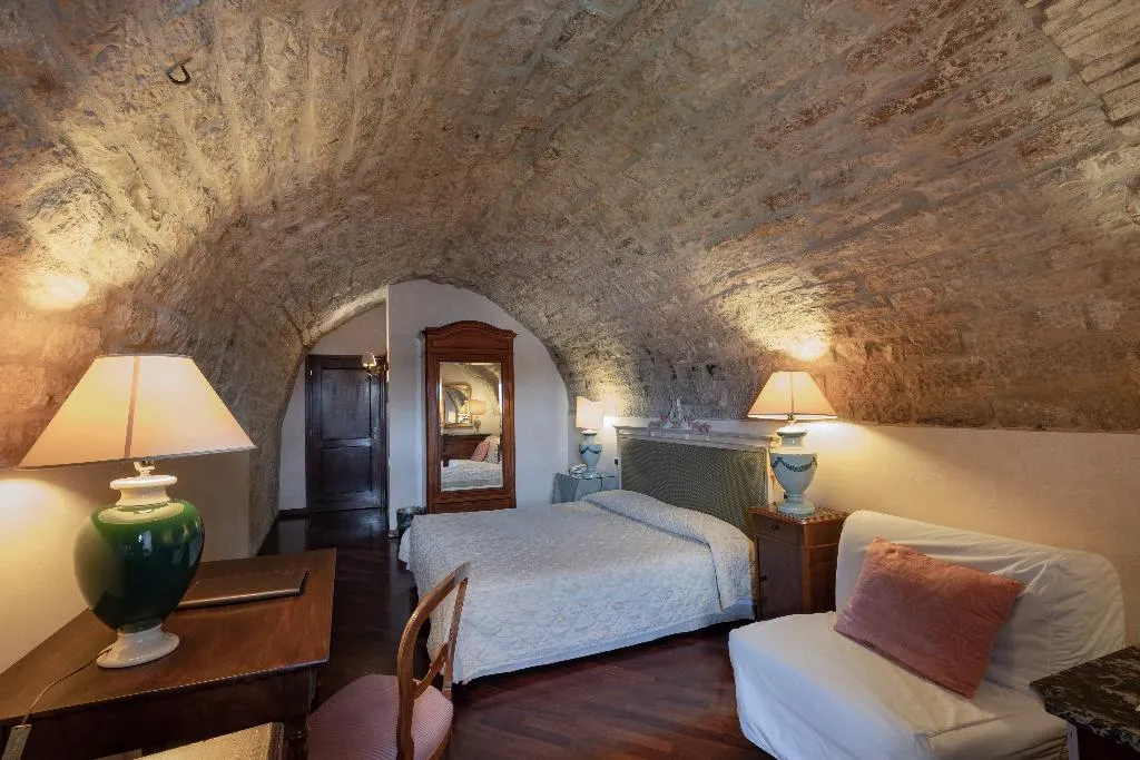 Double or Twin DELUXE Room, Relais Ducale, Umbria