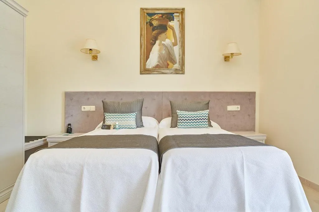 Room, Grand Hotel Palladium, Ibiza