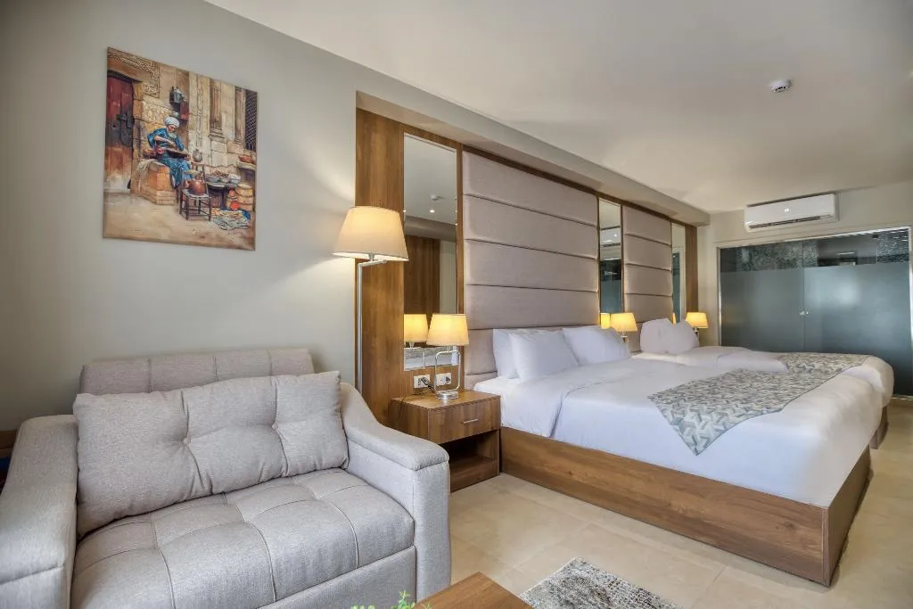 FAMILY ROOM CAPACITY 3 Room, Nozol Pyramids Hotel & SPA, Cairo