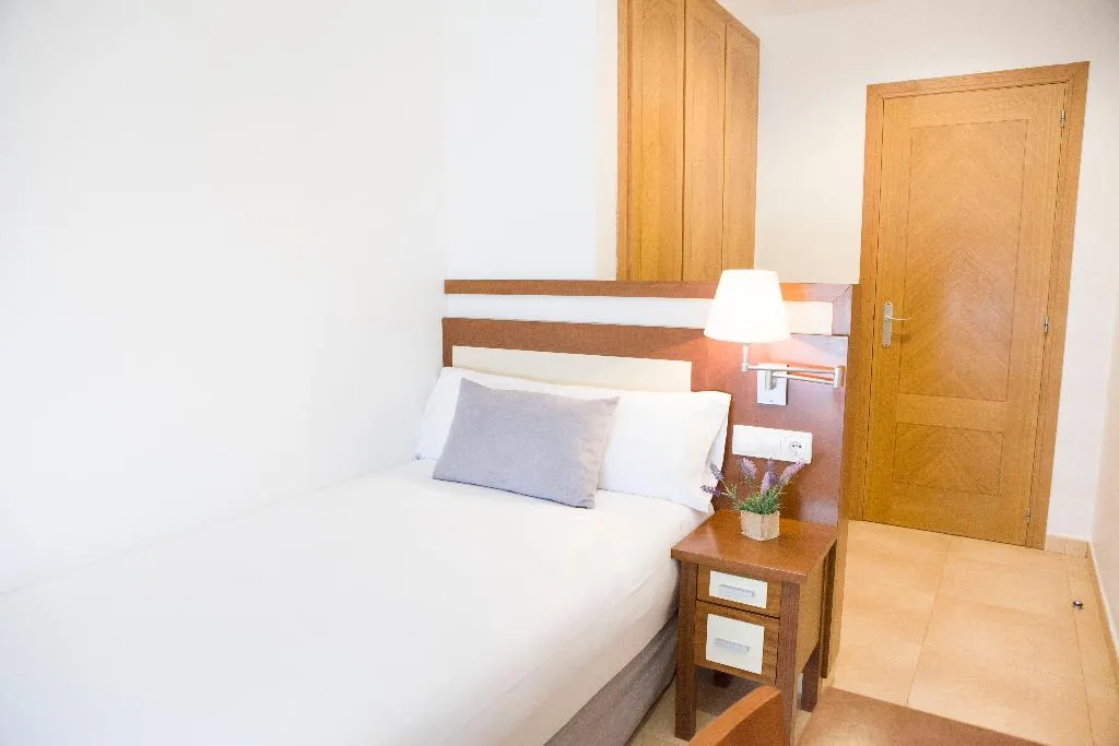 APARTMENT CAPACITY 4 TWO BEDROOMS Room, Albufera Apartotel, Valencia