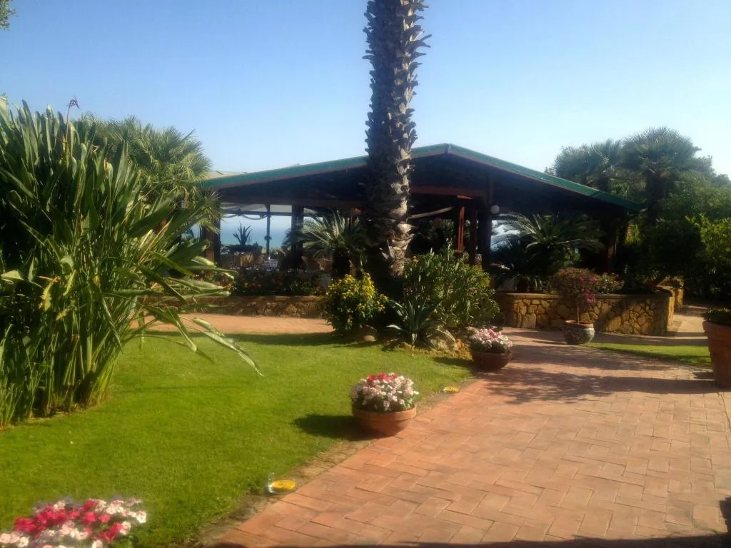 Terrace, Colleverde Park Hotel, Catania