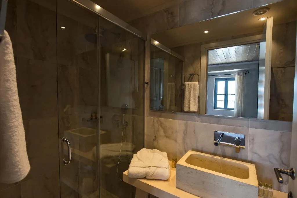 DOUBLE DELUXE SEA VIEW Room, Elia Zampeliou Boutique Hotel, Crete