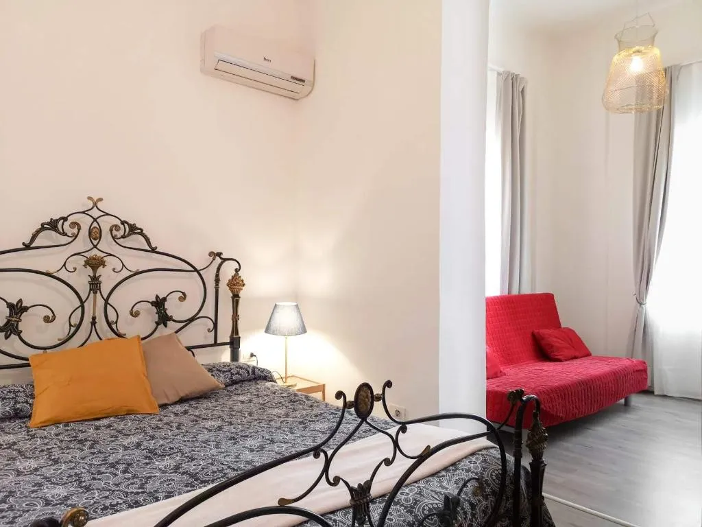 SUITE DELUXE TWO DOUBLE BEDS Room, BandB Civico 13, Naples