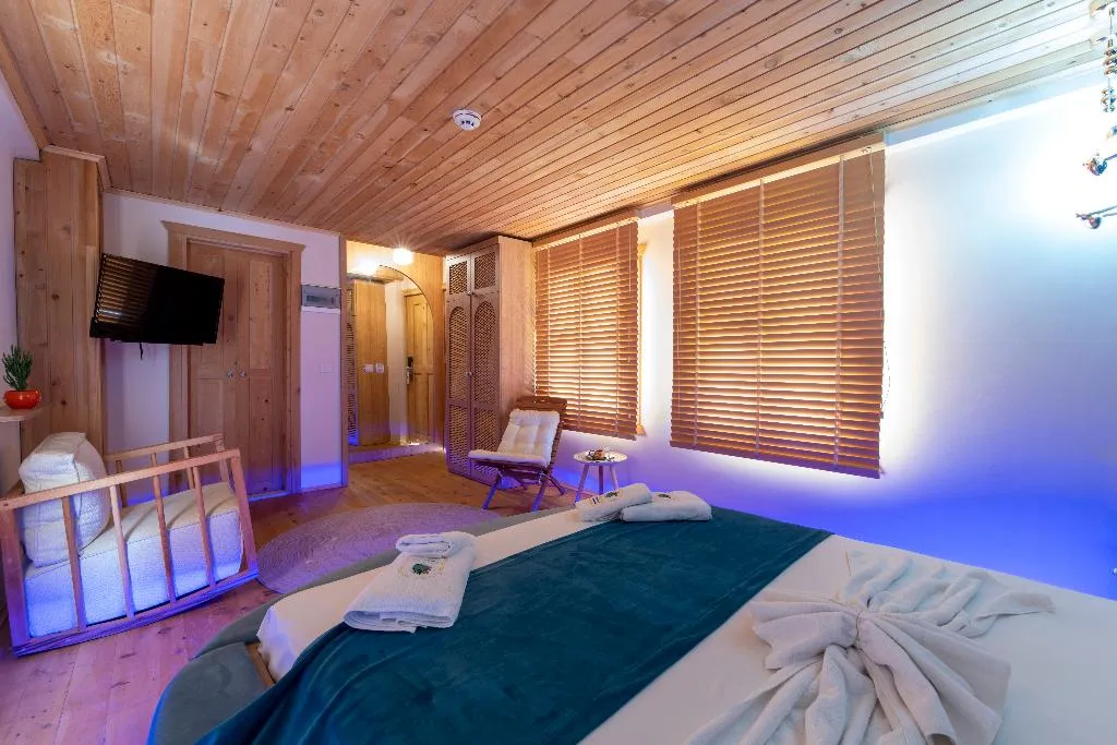 SUITE DELUXE ONE BED Room, The Little Prince Pension, Antalya